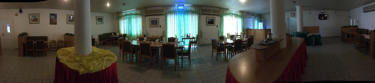 Ibri Oasis Hotel Ibrā Exteriör bild